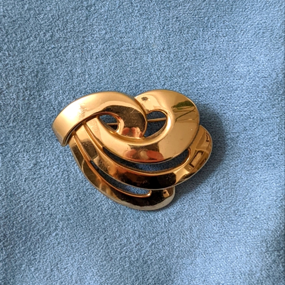 Monet gold brooch pin
